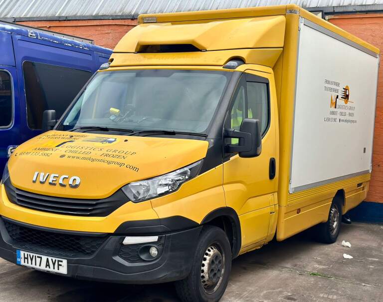 Luton Van DIY Sign Writing for MT Logistics